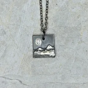 N29- 3D Mountain and Waves Necklace