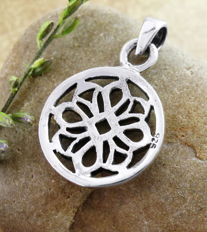 Round Celtic Quaternary Knot Pendant