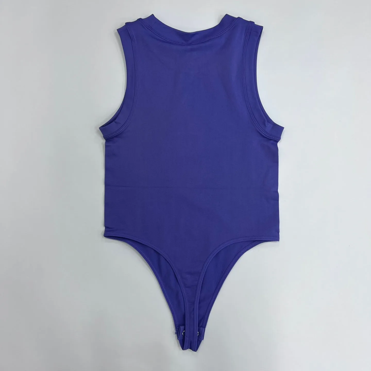 Women's Round Neckline Sleeveless Fitted Bodysuit