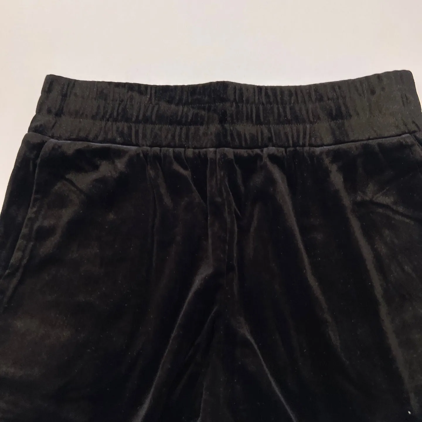 Women's Velour Shorts with Pockets